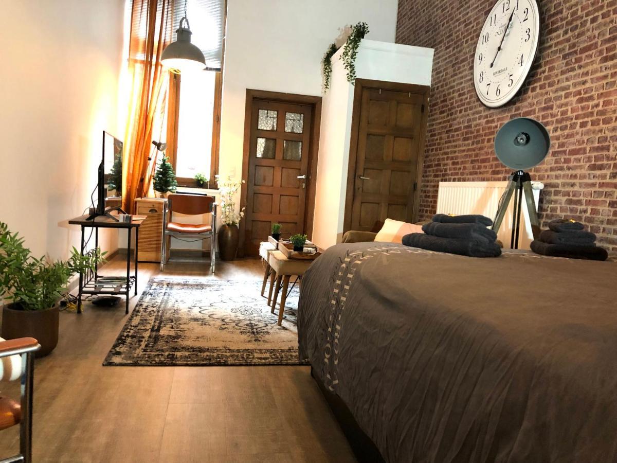 ナミュールNew York Loft - Fully Equipped And Available Long-Term - Perfect Location In City Centerアパートメント エクステリア 写真